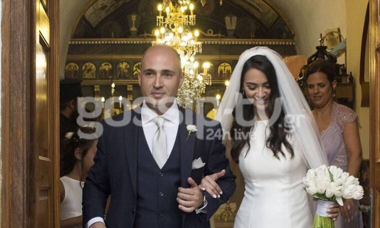 Μπογδάνος-Καρβέλα: Το φωτογραφικό άλμπουμ του γάμου τους και η... καζούρα στον γαμπρό! (photos)