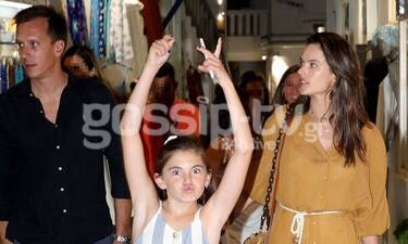 Alessandra Ambrosio: Η μικρή της κόρη βγάζει τη... γλώσσα στους φωτογράφους! (photos)