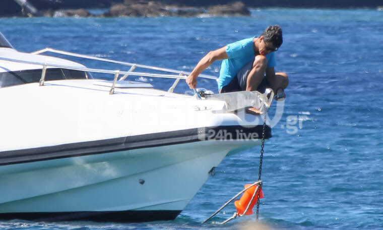 Ο... καπετάν Σάκης σε νέες θαλασσινές περιπέτειες, με Κάτια και παιδιά! (photos)