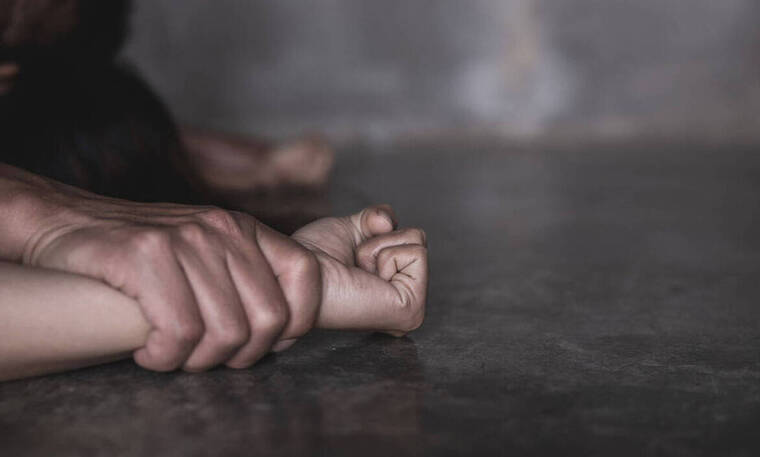 Σάλος με ανάρτηση παραγωγού: «Να γίνει νόμιμος ο βιασμός χωρίς βία» (photos)