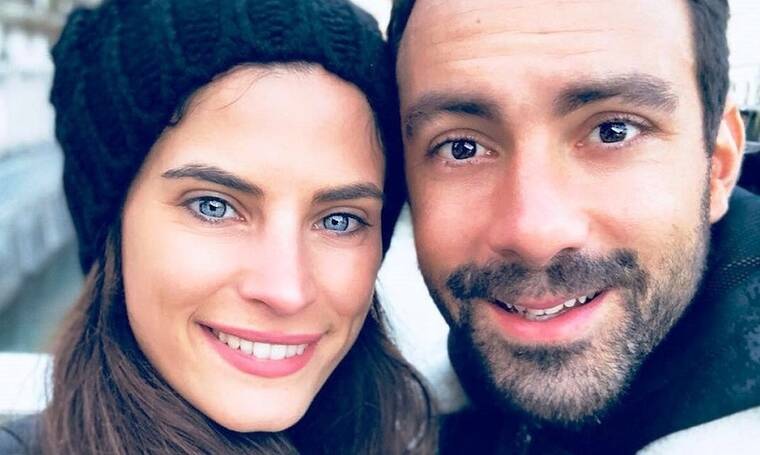 Κοροναϊός: Σάκης Τανιμανίδης - Χριστίνα Μπόμπα: «Κατέβασε ρολά» η ταβέρνα που έφαγαν στην Αράχωβα
