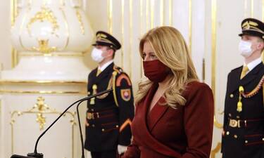 Κορονοϊός: Πρόεδρος κράτους είναι σε καραντίνα με στυλ και δημιουργεί trends (photos)