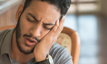 5 λόγοι που μπορεί να σε πιάσει πονόδοντος