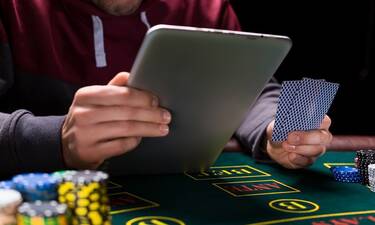 Live Πόκερ: Νόμιμο παιχνίδι Online