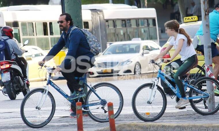 Τάσος Νούσιας: Ξέγνοιαστες στιγμές με την κόρη του! Η ποδηλατάδα στο Ζάππειο! (Photos)