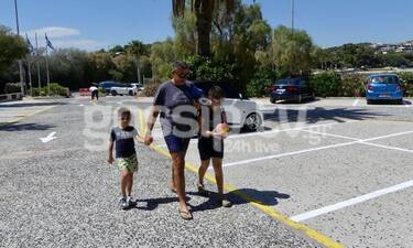 Γιώργος Λιάγκας: Εξόρμηση στην παραλία με τα παιδιά του (Photos)