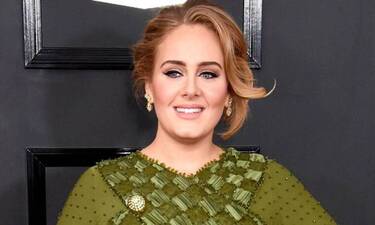 Adele: Αδυνάτισε κι άλλο και είναι αγνώριστη - Η φώτο με μπικίνι θα γίνει viral