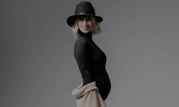 Νάντια Μπουλέ: Αδημοσίευτες φωτογραφίες από την εγκυμοσύνη της