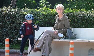 Σία Κοσιώνη: Μαμά και γιος συνδύασαν βόλτα και παιχνίδι στο Ζάππειο!
