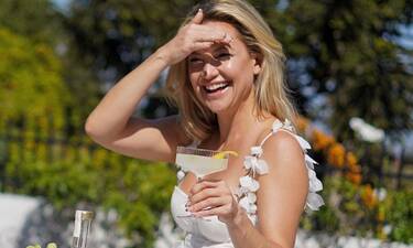 Το καθαρόαιμο ελληνικό καλοκαίρι της Kate Hudson! Τα γυρίσματα στις Σπέτσες και τα κοκτέιλ στην πλαζ