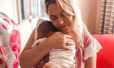 Κατερίνα Δημητρόγλου: Η πρώτη φώτο αγκαλιά με την κόρη της -  «Κλαίω και μόνο που σε κοιτάζω…»!