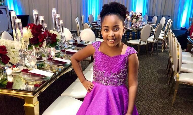 9χρονη τραγούδησε το Silent Night και έγινε viral