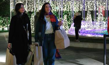Χριστίνα Μπόμπα: Για ψώνια με την αδελφή της, για τα δίδυμα!