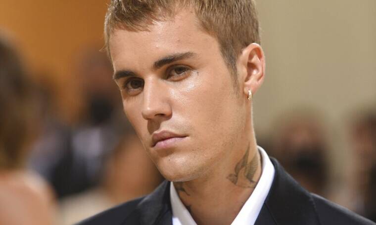 Ο Justin Bieber ξύρισε το κεφάλι του και είναι αγνώριστος