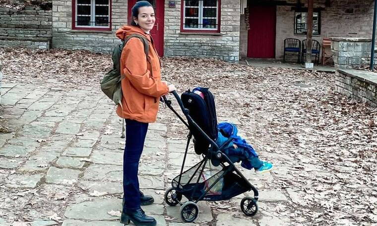 Νικολέττα Ράλλη: Camping στο παιδικό δωμάτιο - Πανευτυχής η μικρή Σοφία