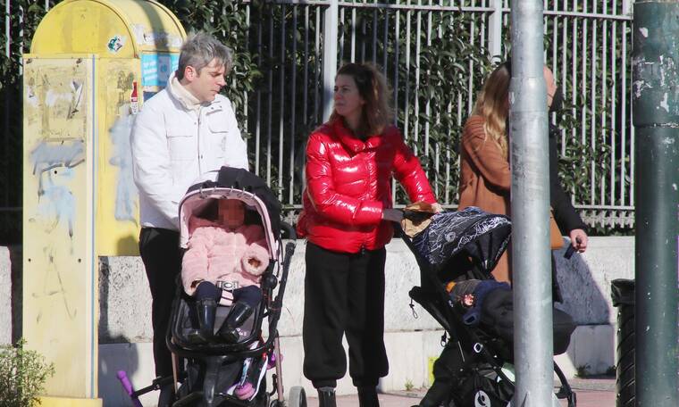 Τζωρτζάκης–Κόντα: Βόλτα με τα παιδιά τους - Ήρεμοι και ευτυχισμένοι μετά το ατύχημα του παιδιού τους