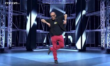 X Factor: Ο Αντώνης... απήγγειλε και δίχασε τους κριτές (Video)
