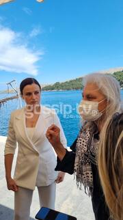 Η Καριοφυλλιά Καραμπέτη και ο Άρης Λεμπεσόπουλος στη Χίο για τα γυρίσματα της σειράς Φλόγα και Άνεμος
