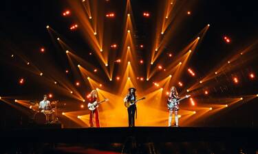 Eurovision 2022 Τελικός: Ισλανδία: Með Hækkandi Sól από τις αδερφές Systur