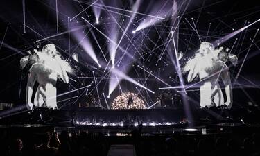 Eurovision 2022 Τελικός: Τσεχία: «Lights Off» ερμήνευσαν οι We Are Domi με «τρελή» ενέργεια!