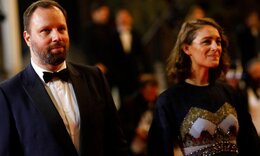 Ο Γιώργος Λάνθιμος με τη σύζυγό του Ariane Labed σε σπάνια κοινή έξοδο