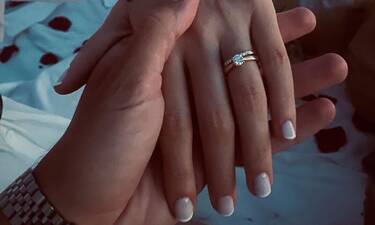 Παραμυθένια πρόταση γάμου στην παραλία! Παντρεύεται και το ανακοίνωσε στο Instagram