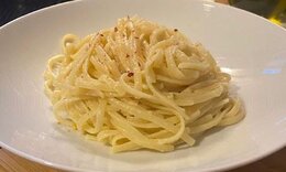 Linguini με βούτυρο είναι η απόλυτη συνταγή και για το καλοκαίρι