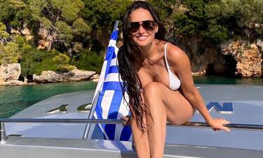 Demi Moore: Μέσα Σεπτέμβρη και συνεχίζει να ποστάρει φωτό με μαγιό από την Ελλάδα!