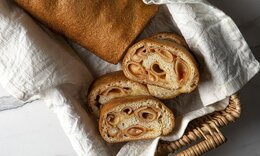 Ψωμί με ζυμαρικά από τον Άκη Πετρετζίκη
