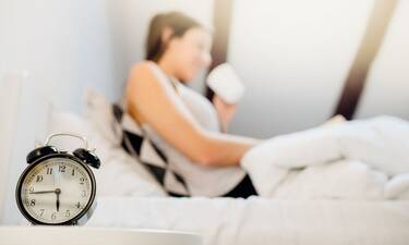 Αδράνεια ύπνου: Τι είναι και πώς συνδέεται με τη διατροφή & την άσκηση